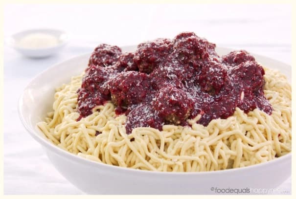 Spaghetti and meatballs cake recipe - fun cake that looks like food with Ferrero Rocher meatball cake design